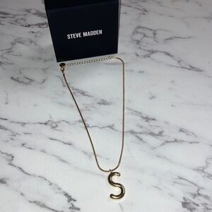 Steve Madden Gold 'S' Pendant Necklace